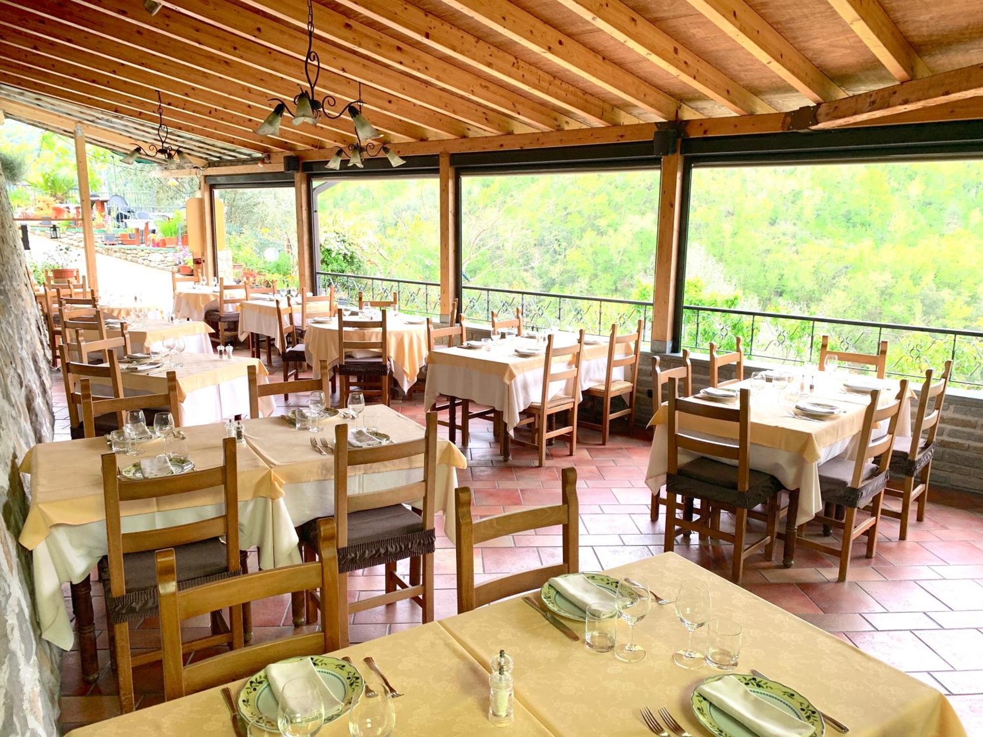 La Favorita Apricale B&B & Ristorante Exterior photo